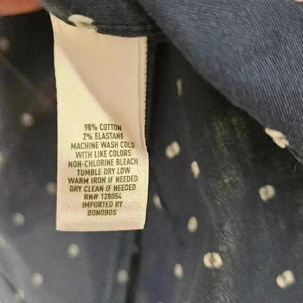 BONOBOS Tailored fit Button Down Size Medium - image 6